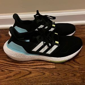 Adidas Shoes 9.5 (Unisex)